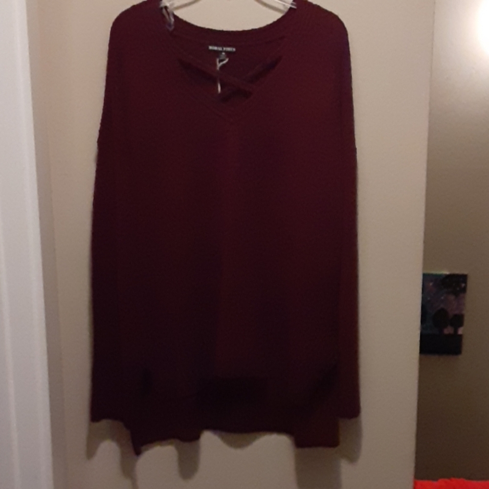 Long sleeve Burgandy top